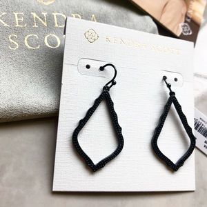 “Sophia” style earrings
